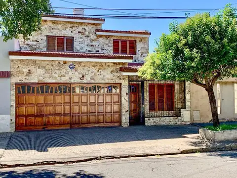 CASA EN VENTA ZONA SUR