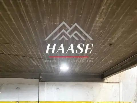 Oficina 7 ambientes con 4 baños