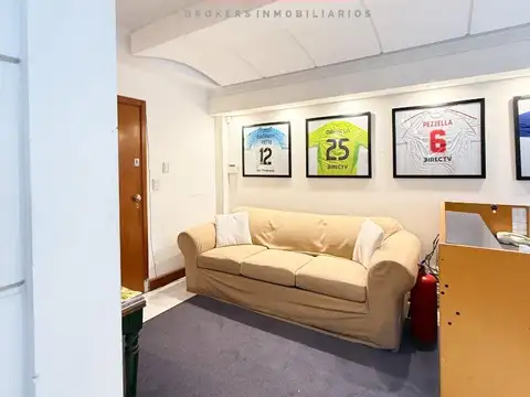 Oficina en Alquiler con 2 cocheras