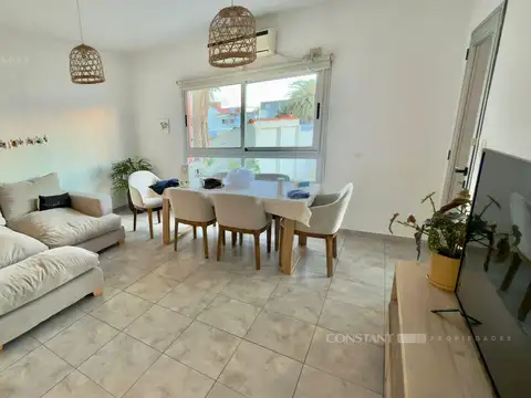 Departamento en venta de dos dormitorios con cochera