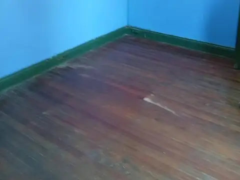 Av. Caseros 1300, Piso 2º