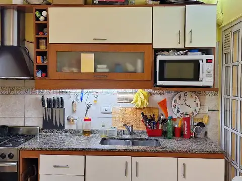 Depto Tipo Casa 4 ambientes con 2 baños