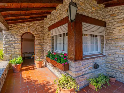 Casa en Alquiler de 4 dormitorios