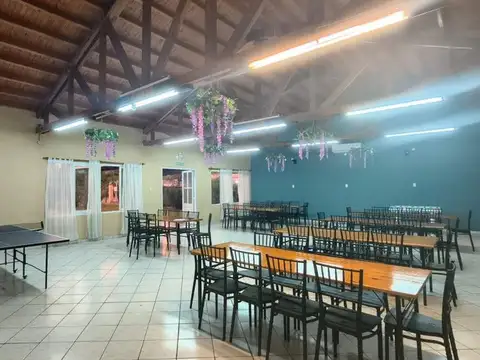 VENTA DE SALON DE EVENTOS