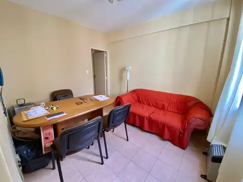 Oficina 2 ambientes con 1 baño