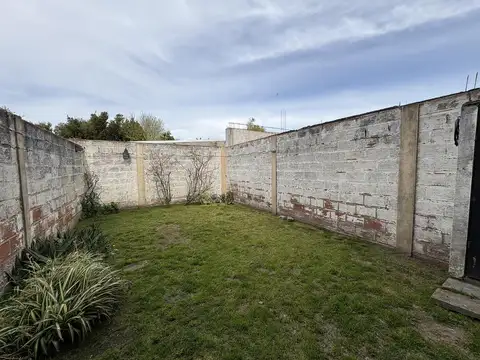 Depto Tipo Casa en Venta con 1 cocheras