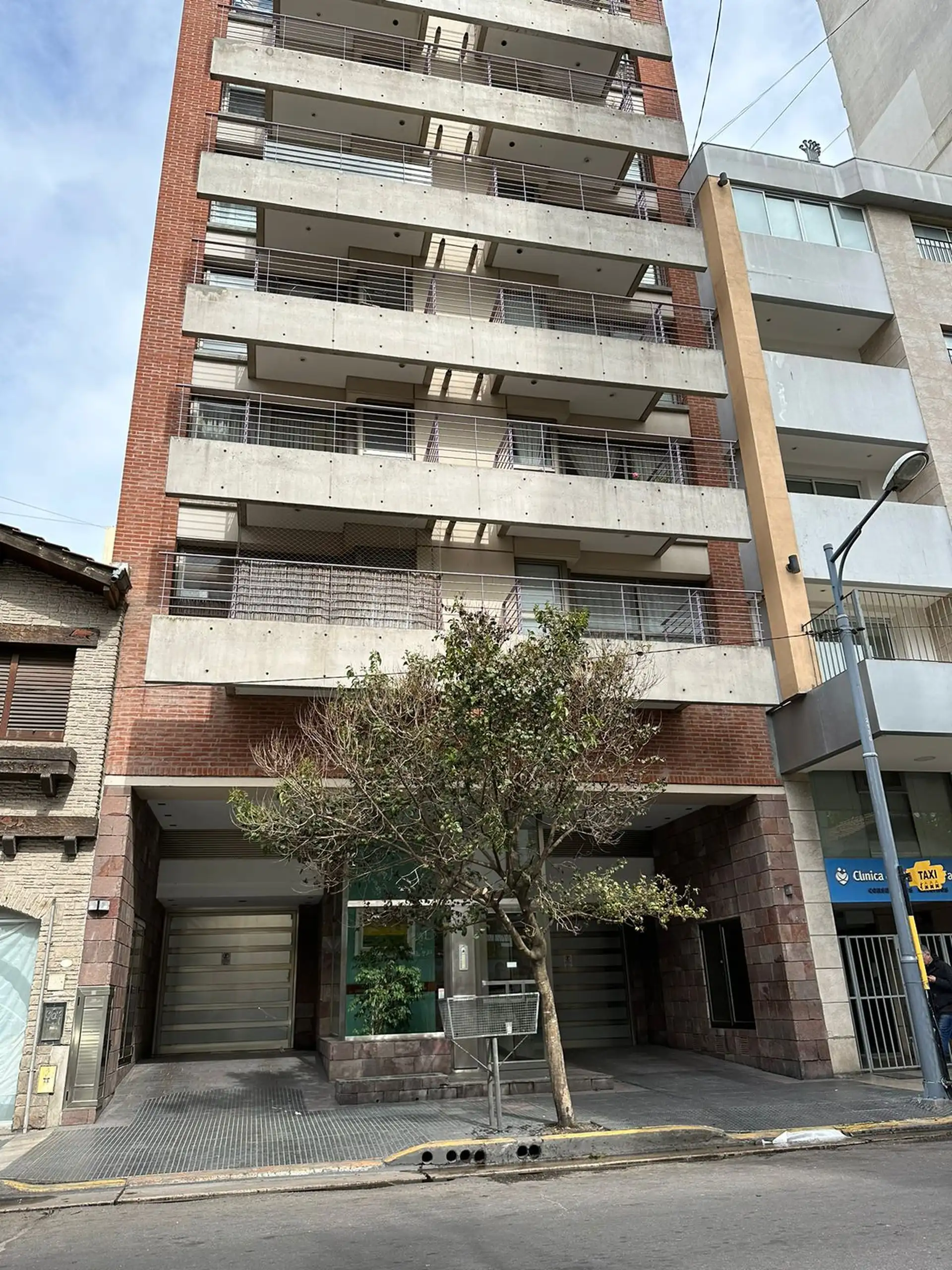Departamento 2 ambientes externo- Plaza Mitre
