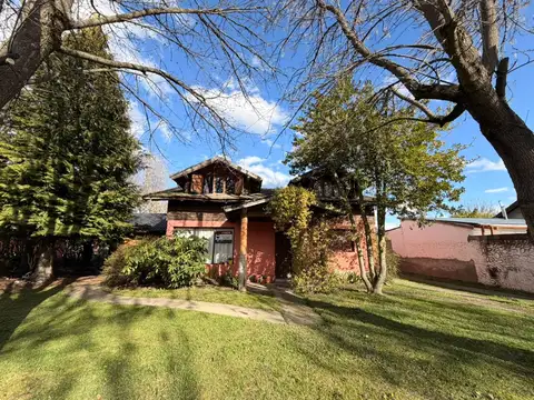 Cerro Pirque, Barrio arrayanes 100