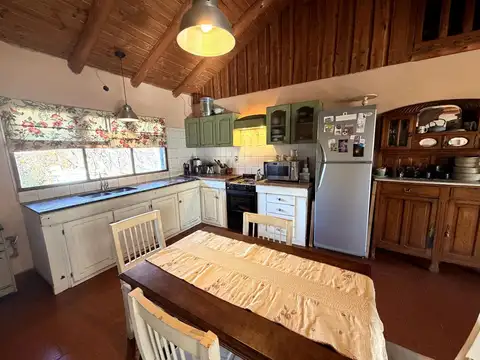Casa 7 ambientes con 2 baños