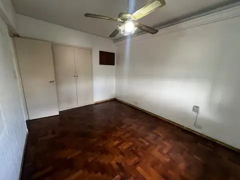 Venta PH de 3 ambientes con patio y terraza en V. Dominico