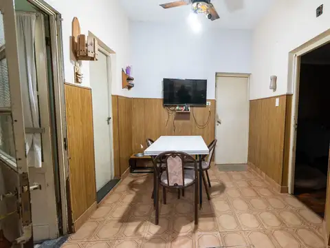 Casa 5 ambientes con 2 baños