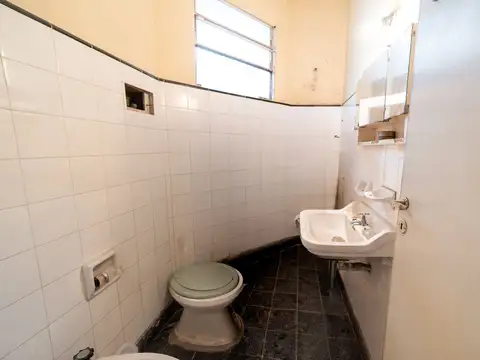 CASA EN VENTA 3 DORMITORIOS BARRIO MATHEU