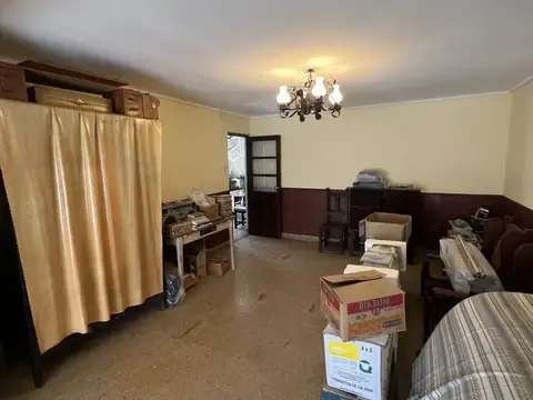 Casa 5 ambientes con 2 baños