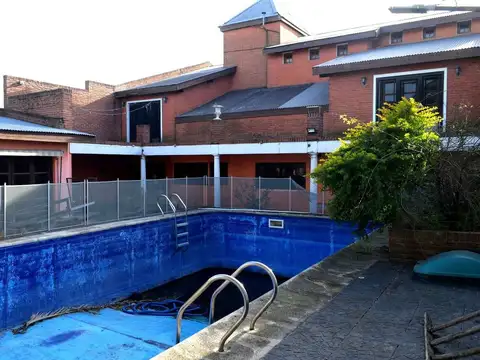 59 e/ 144 y 145 bis 2400