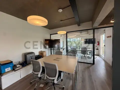 Av Caamaño 662 100, Piso 1