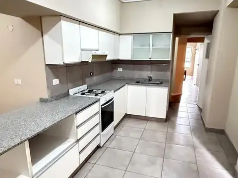 Departamento 6 ambientes con 3 baños