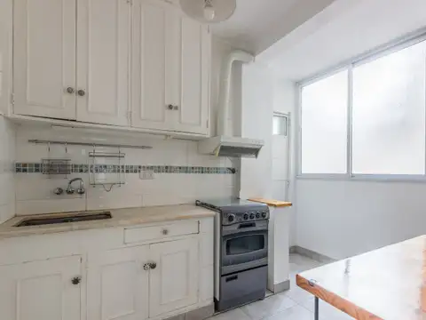 Billinghurst 1700, Piso 5