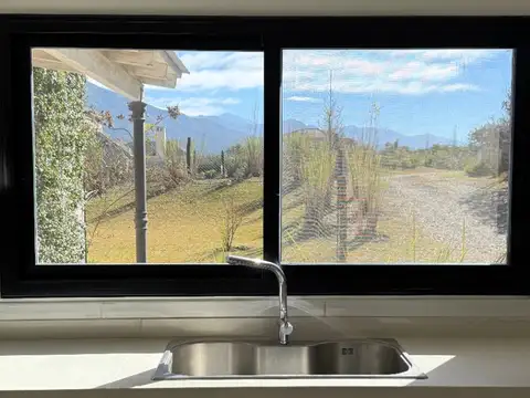 Casa en Alquiler en El Tipal, USD 3.000