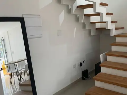 VENTA Local Dúplex 80 m² en Paseo Quatro, Villa Carlos Paz