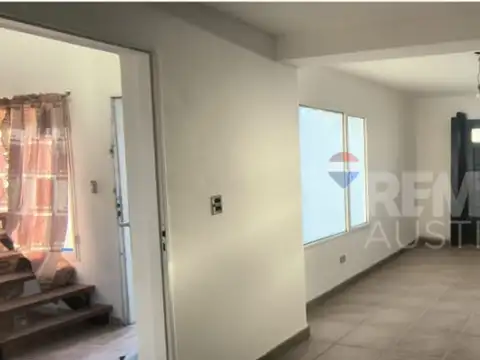 Casa 7 ambientes con 2 baños
