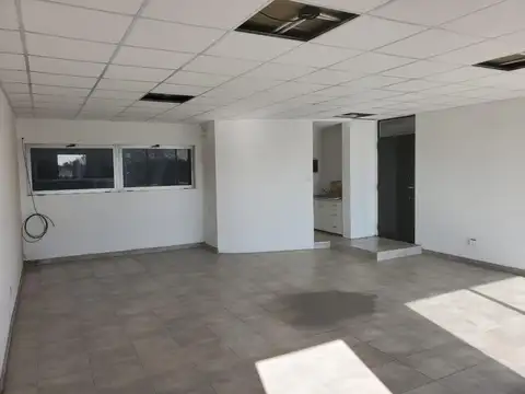 Avenida Peron 2300 , Piso 3