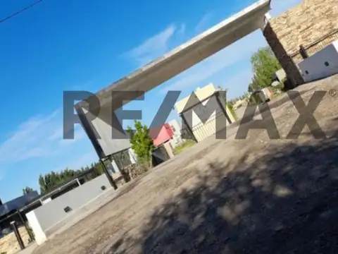 Casa 7 ambientes con 2 baños