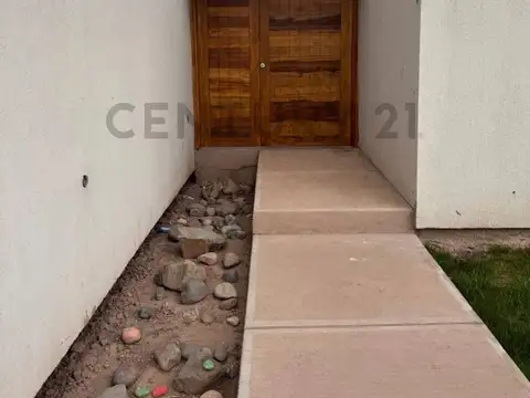 Casa en Venta barrio privado Las Retamas-Maipu