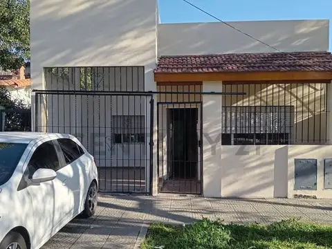 VENTA CASA 4 AMBIEMTES SAN ANTONIO DE  PADUA/  GARAGE PATIO FINANCIACIÓN 35%