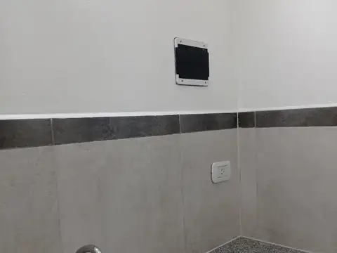 AMBIENTE APTO PROFESIONAL SOBRE AV SANTA FE Y SALGUERO