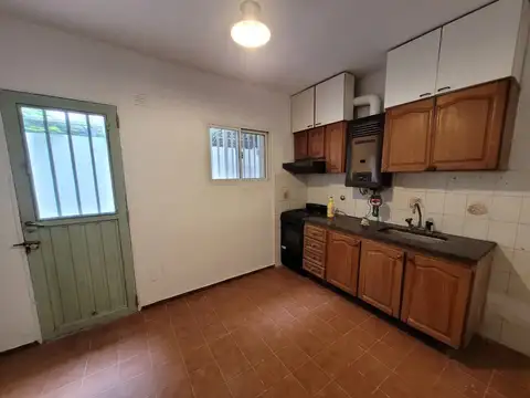 Depto Tipo Casa en Alquiler de 4 ambientes