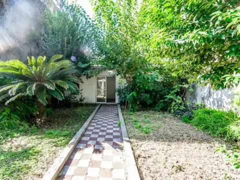 Gregoria Pérez 3600