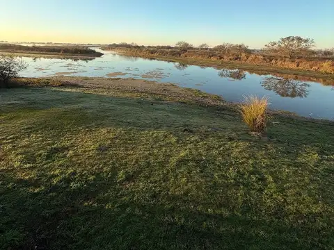 ¡Se vende hermosa casa con vista al Rio!