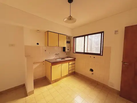 Depto Tipo Casa 5 ambientes con 1 baño