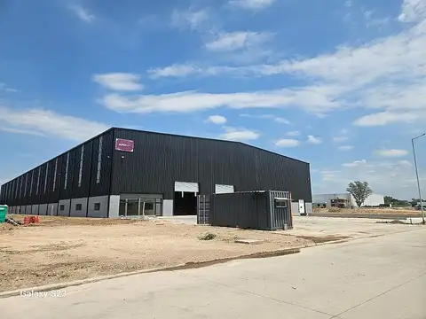 excelente deposito en polo industrial sobre Rta 8 San Martin con vecinos como Siemens
