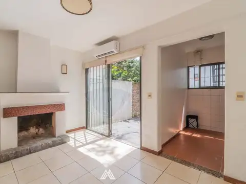 VENTA CASA PU 3 DORM Y GARAJE , PUNTA CARRETAS