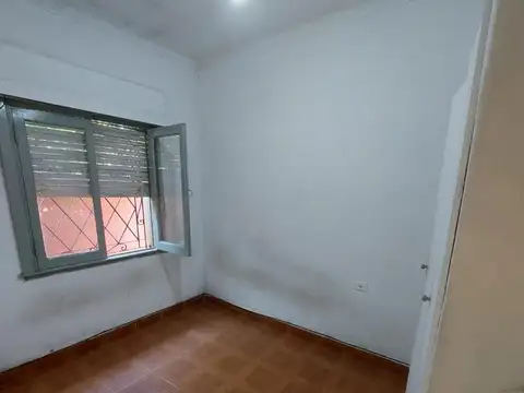 CASA EN VENTA EN TEMPERLEY 3 AMBIENTES