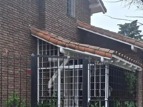 Casa en Venta con 1 cochera