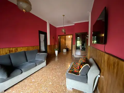 VENTA CASA, PH MORON PRIMER PISO