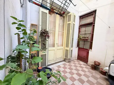 Depto Tipo Casa 2 ambientes con 1 baño