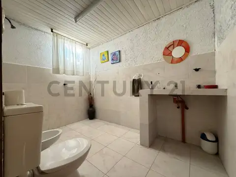 Galpon en Venta 35  mts Fondo