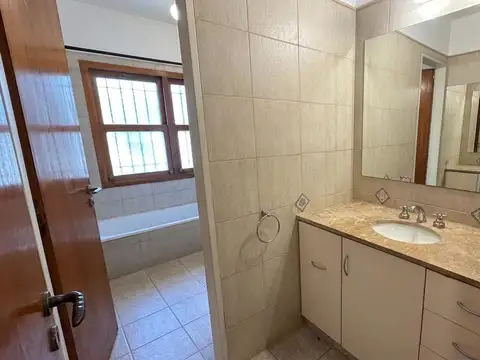 Casa en venta 6 ambientes en  San Isidro, La Horqueta, GBA Norte