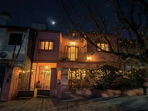 Casa 6 ambientes con 2 baños