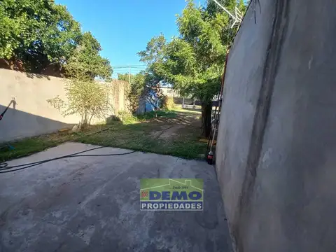 Bolivia N°3700 E/ Av. Olivos y Boyle