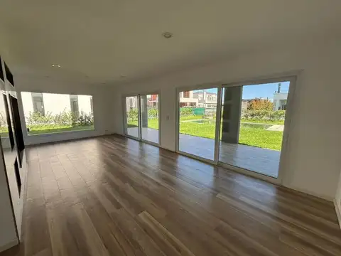 Casa en Venta en Puertos - Barrio Ceibos, USD 349.000