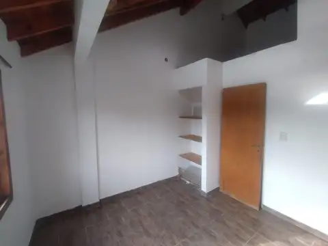 Depto Tipo Casa en Alquiler en Centro, $ 850.000