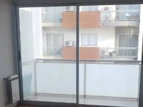 55 600, Piso 7