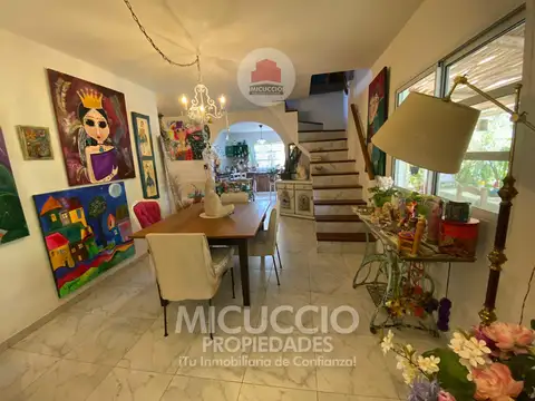 Casaquinta en Venta, Van Gogh 3440, Barrio El Cazador. APTA CREDITO