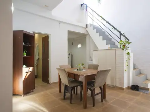 Depto Tipo Casa en Venta 12 años