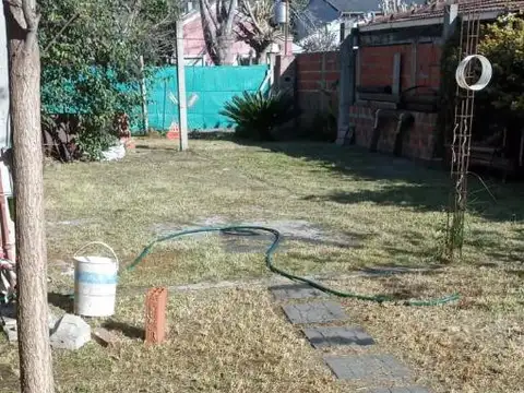 OPORTUNIDAD Lote 300 mt2 a 20 mts Av. Presidente Peron Pilar