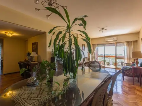 Departamento 5 ambientes con 2 baños